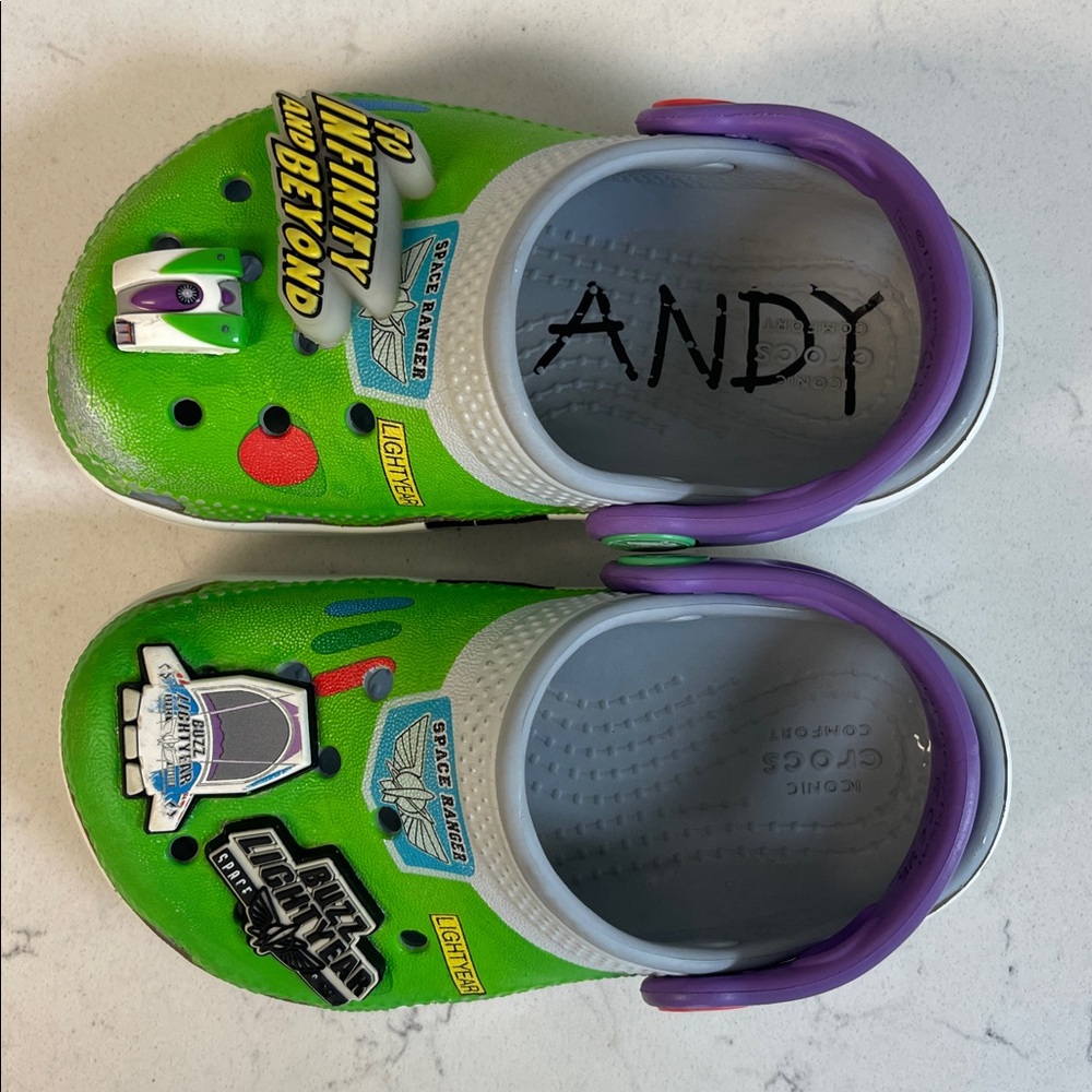 Crocs Toy Story Buzz Classic Clog - Kids'
Buzz Lightyear Light Up Slip-On Size 7 - Picture 6 of 17